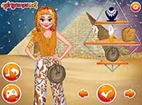 Travel Bucket List: The Pyramids Dress Up Game